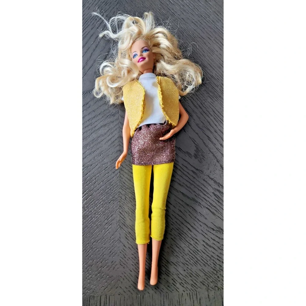 1999 Mattel Barbie - Purple Eye Shadow